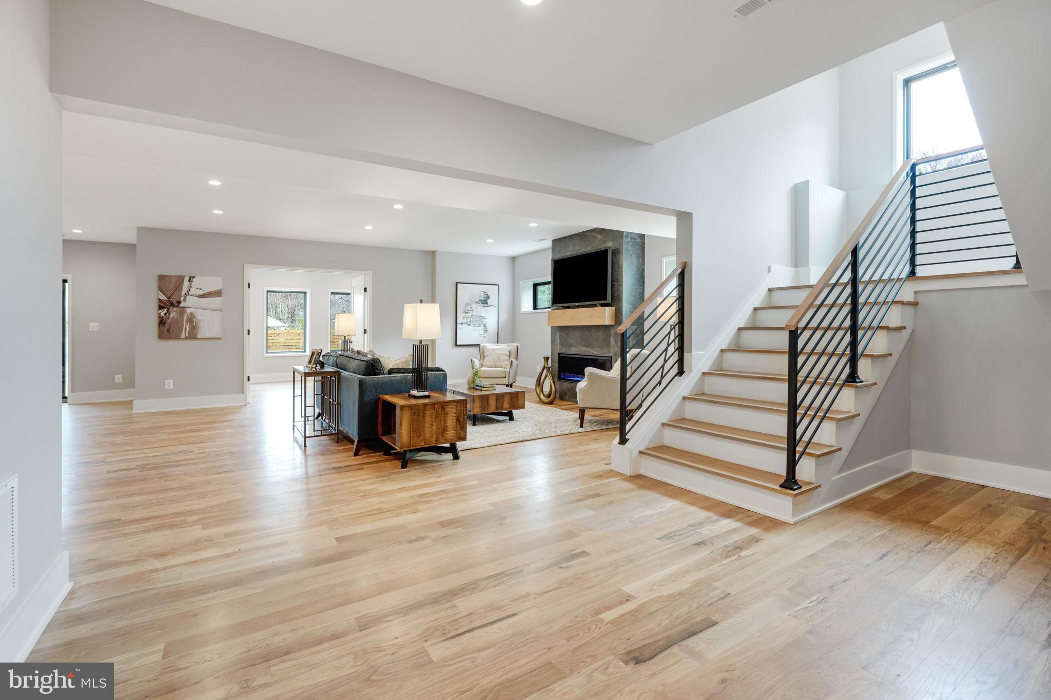 CHESTERBROOK WOODS - Residential