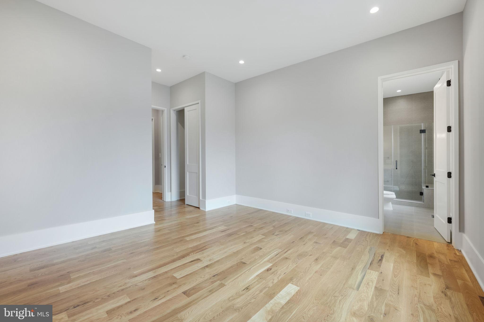 CHESTERBROOK WOODS - Residential