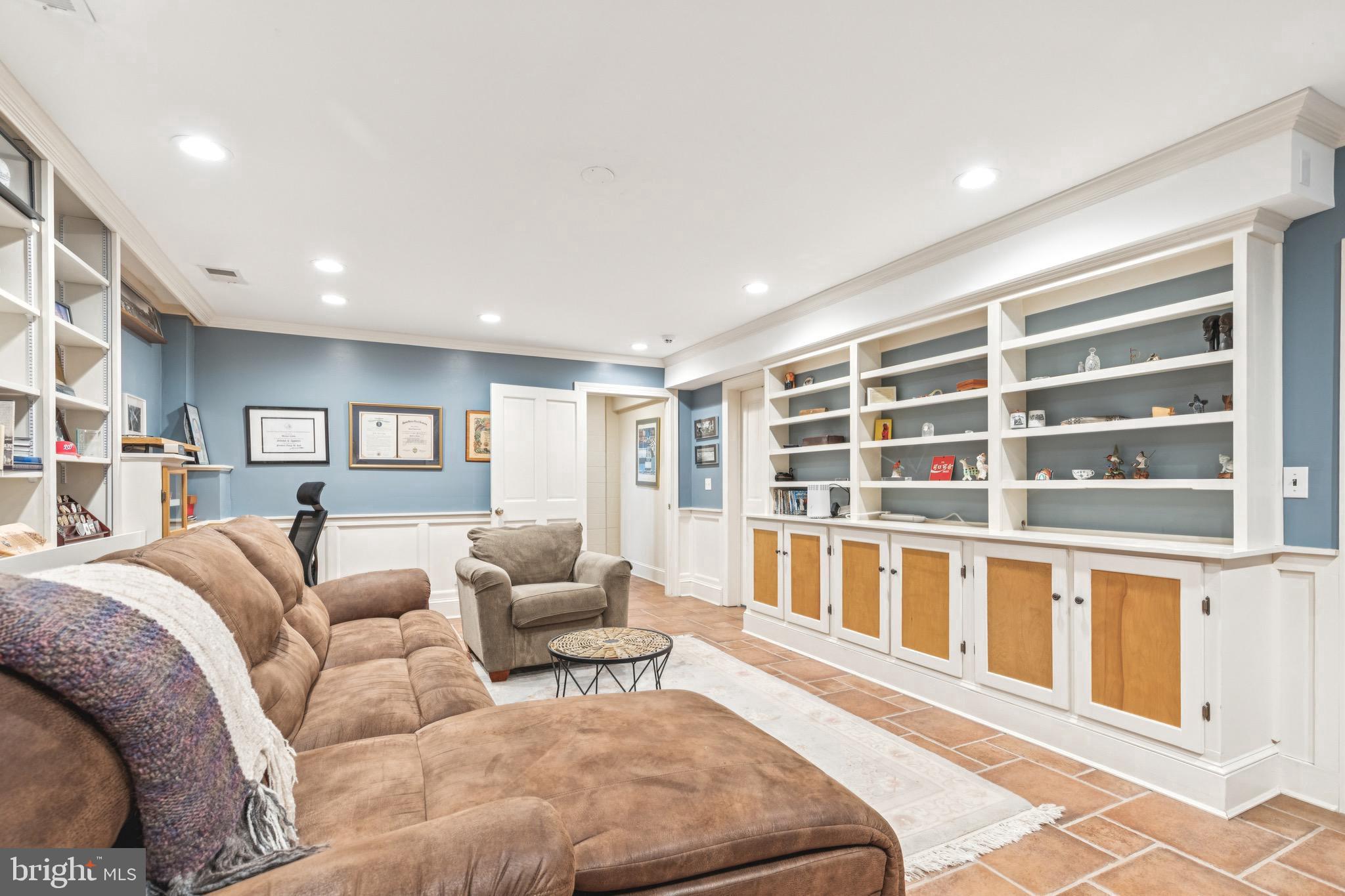 WEST ANNAPOLIS - Residential