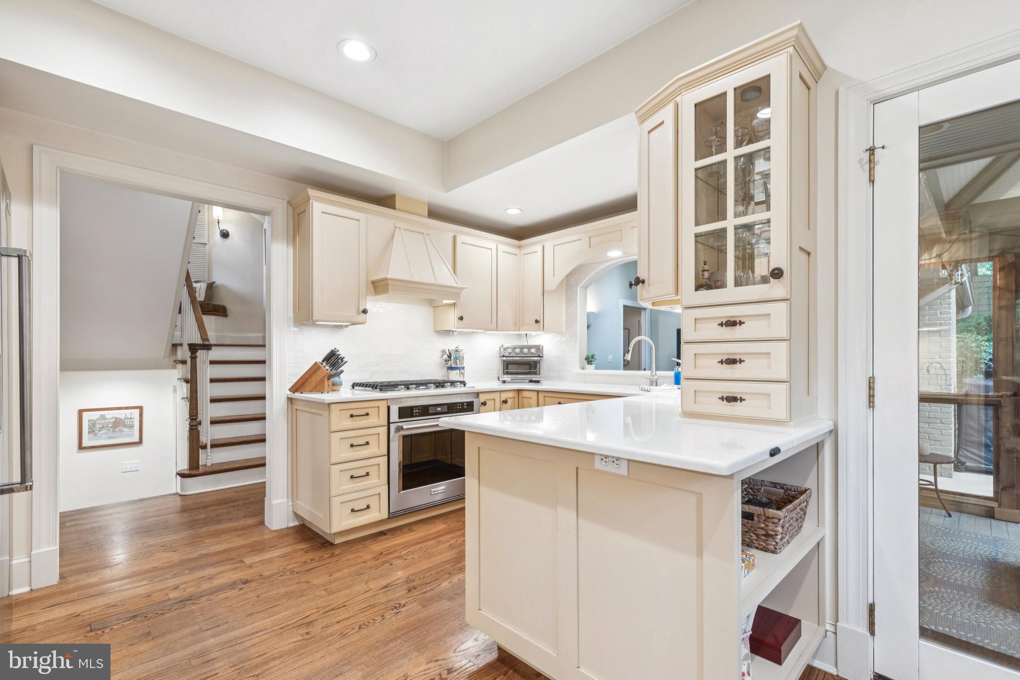 WEST ANNAPOLIS - Residential