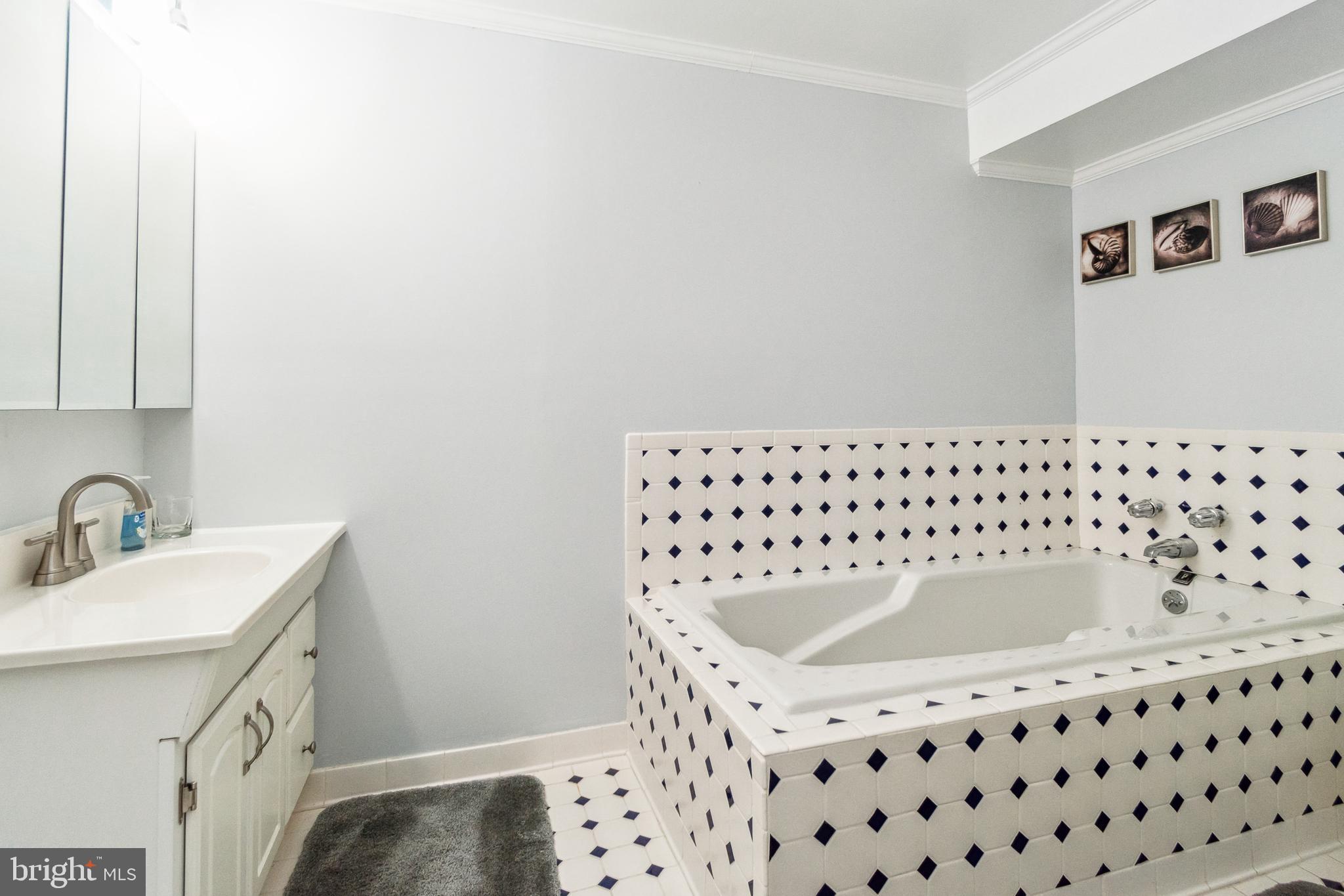 SIGNAL HILL - Residential