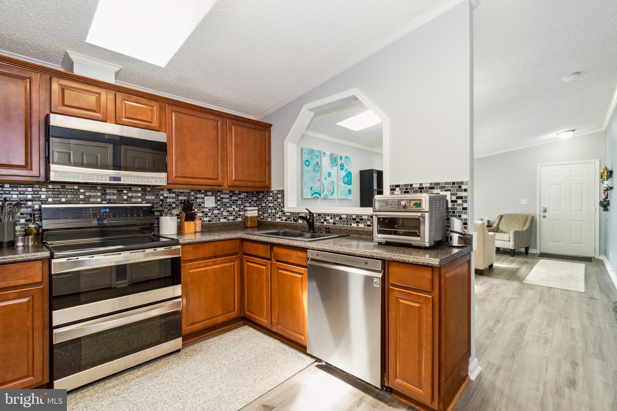 SIGNAL HILL - Residential