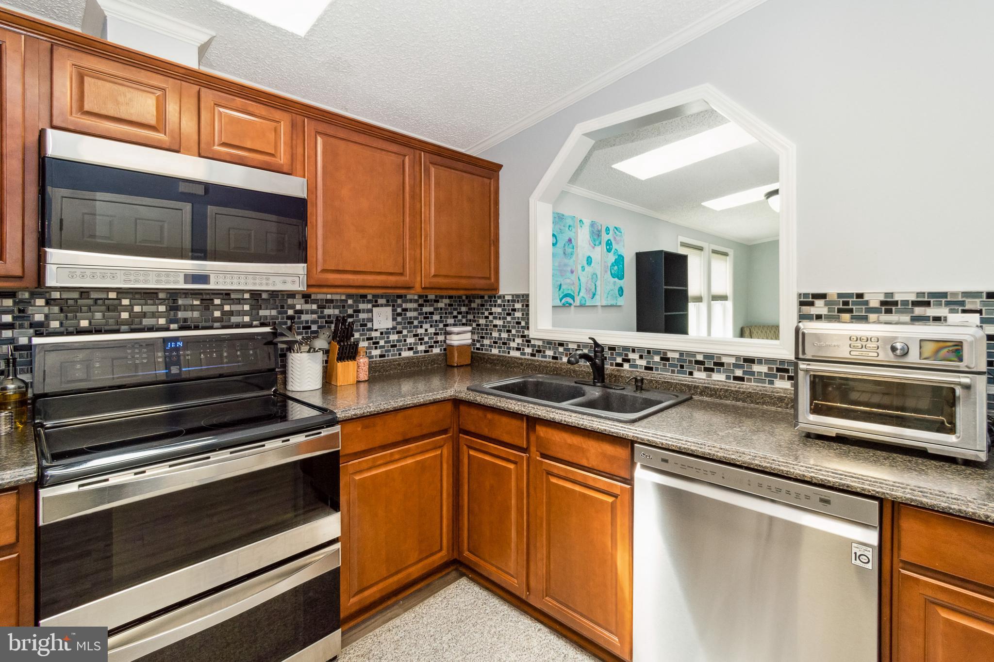 SIGNAL HILL - Residential