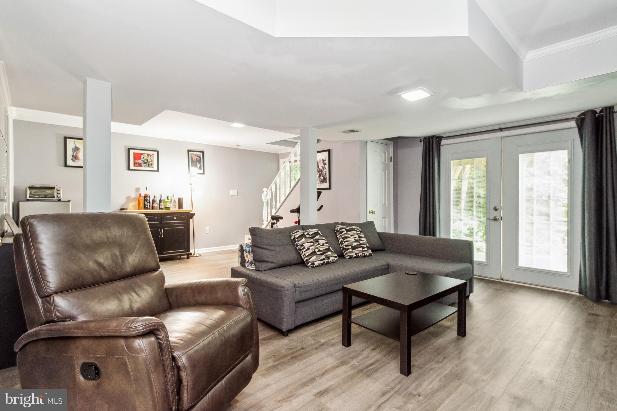 SIGNAL HILL - Residential