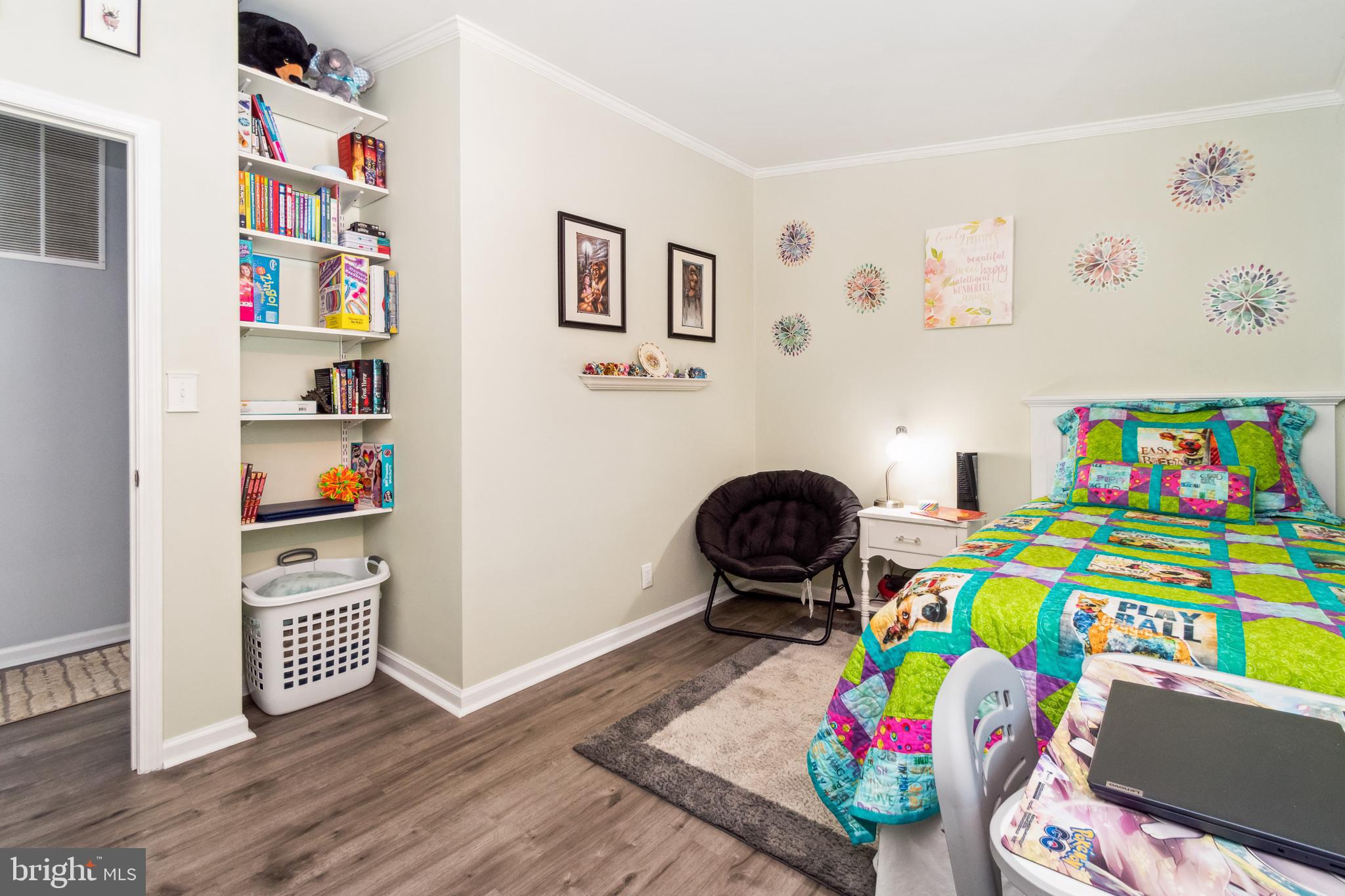 SIGNAL HILL - Residential