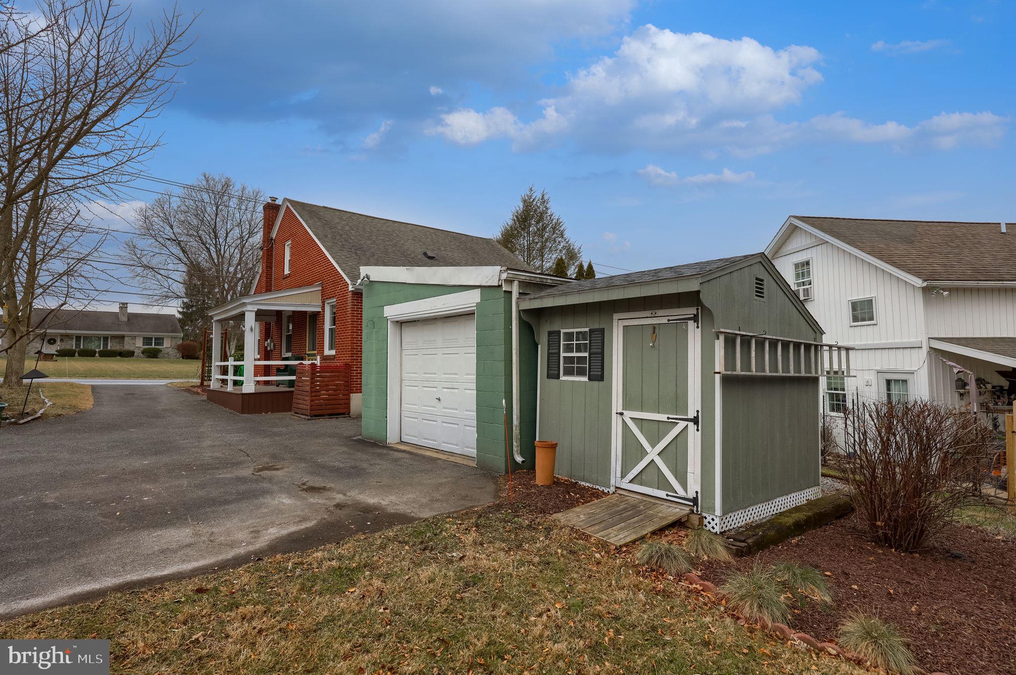STRASBURG BOROUGH - Residential