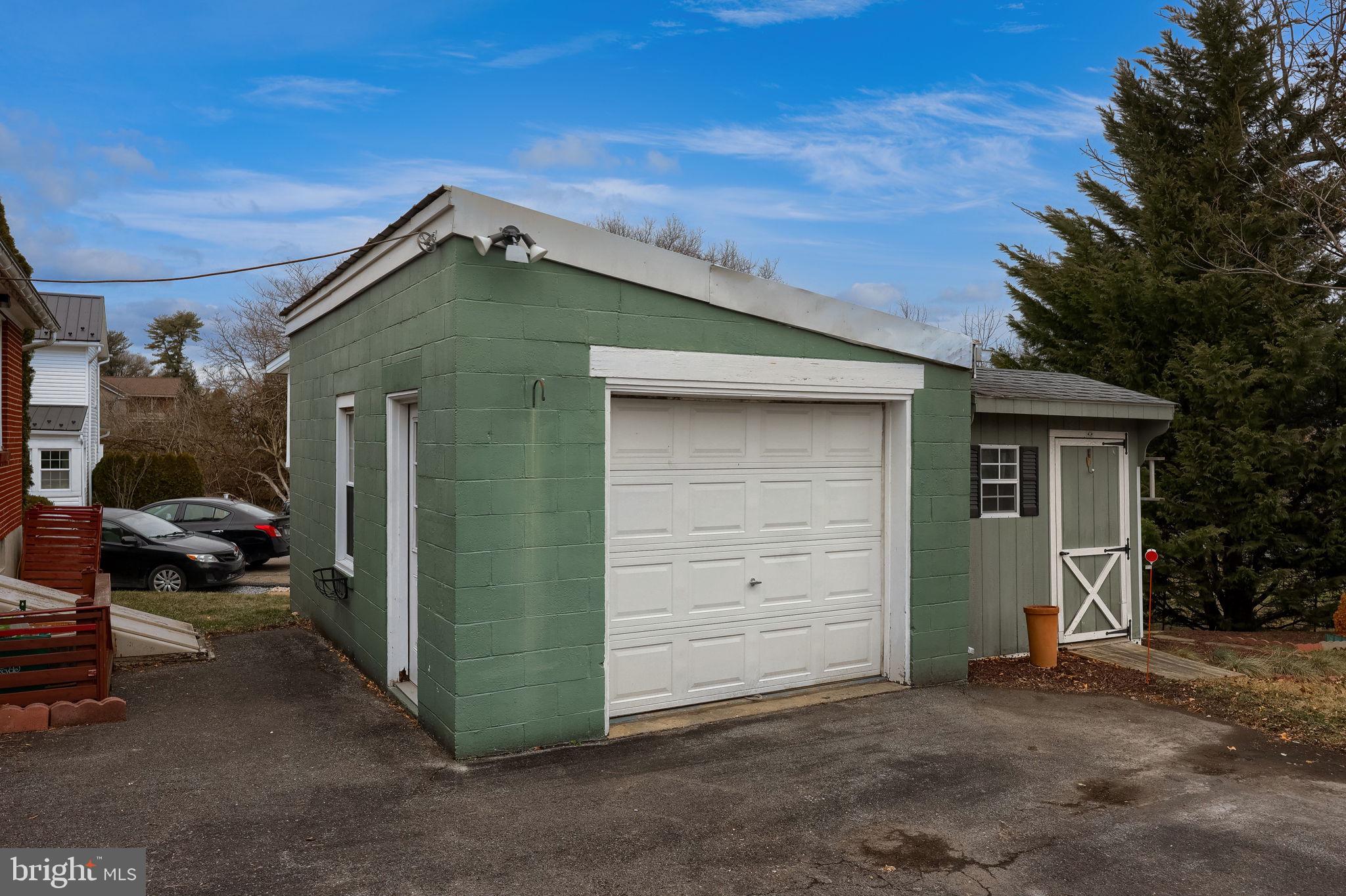 STRASBURG BOROUGH - Residential