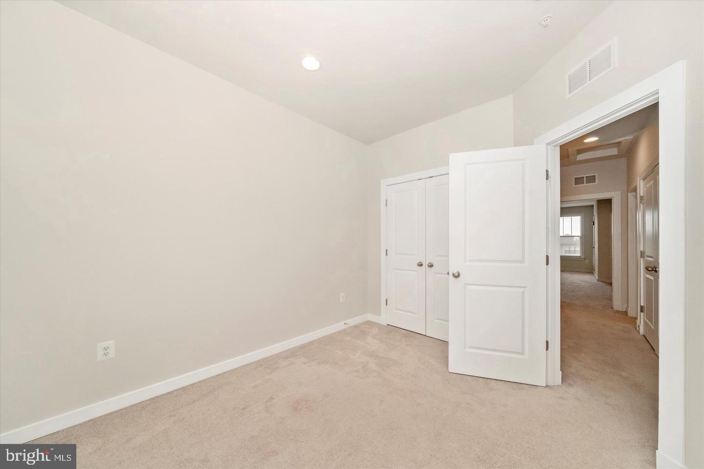 VILLAGES OF URBANA - Residential