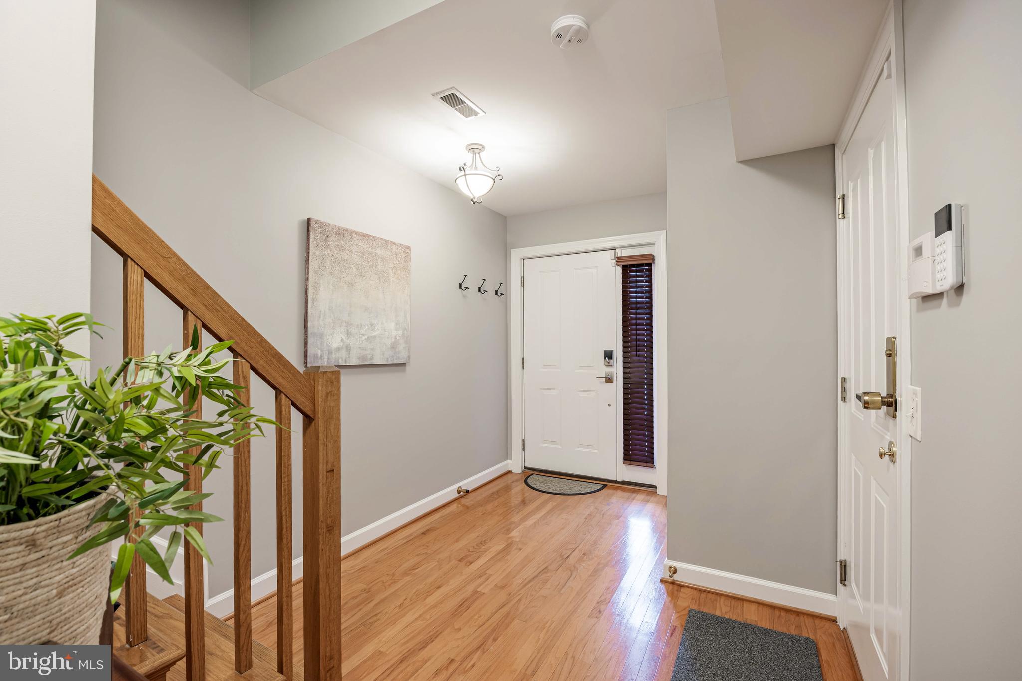 2331 CAMBRIDGE WALK