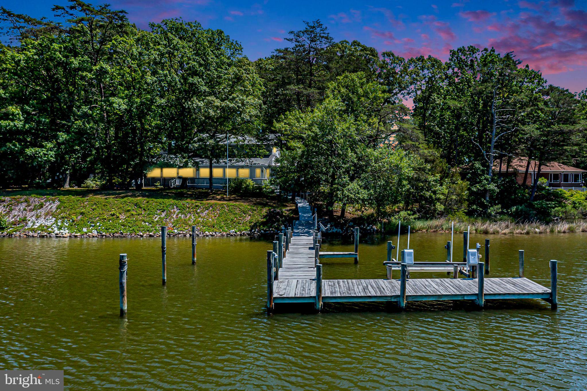 621 HARBOR DRIVE