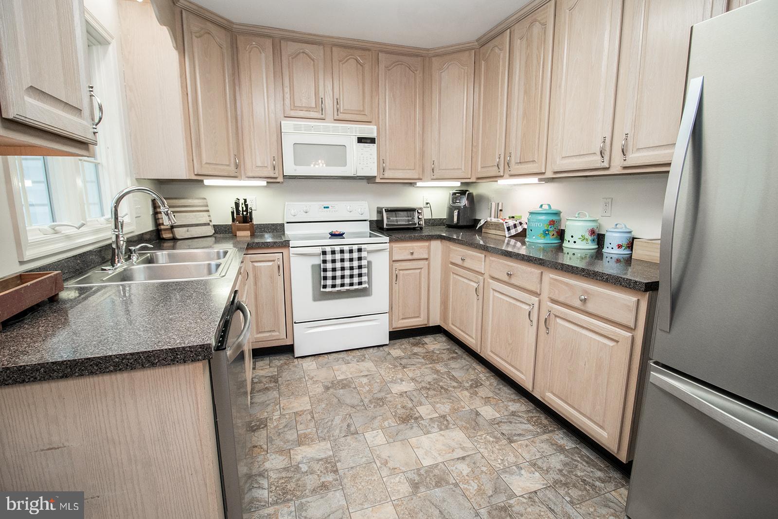 MALLARD CREEK - Residential