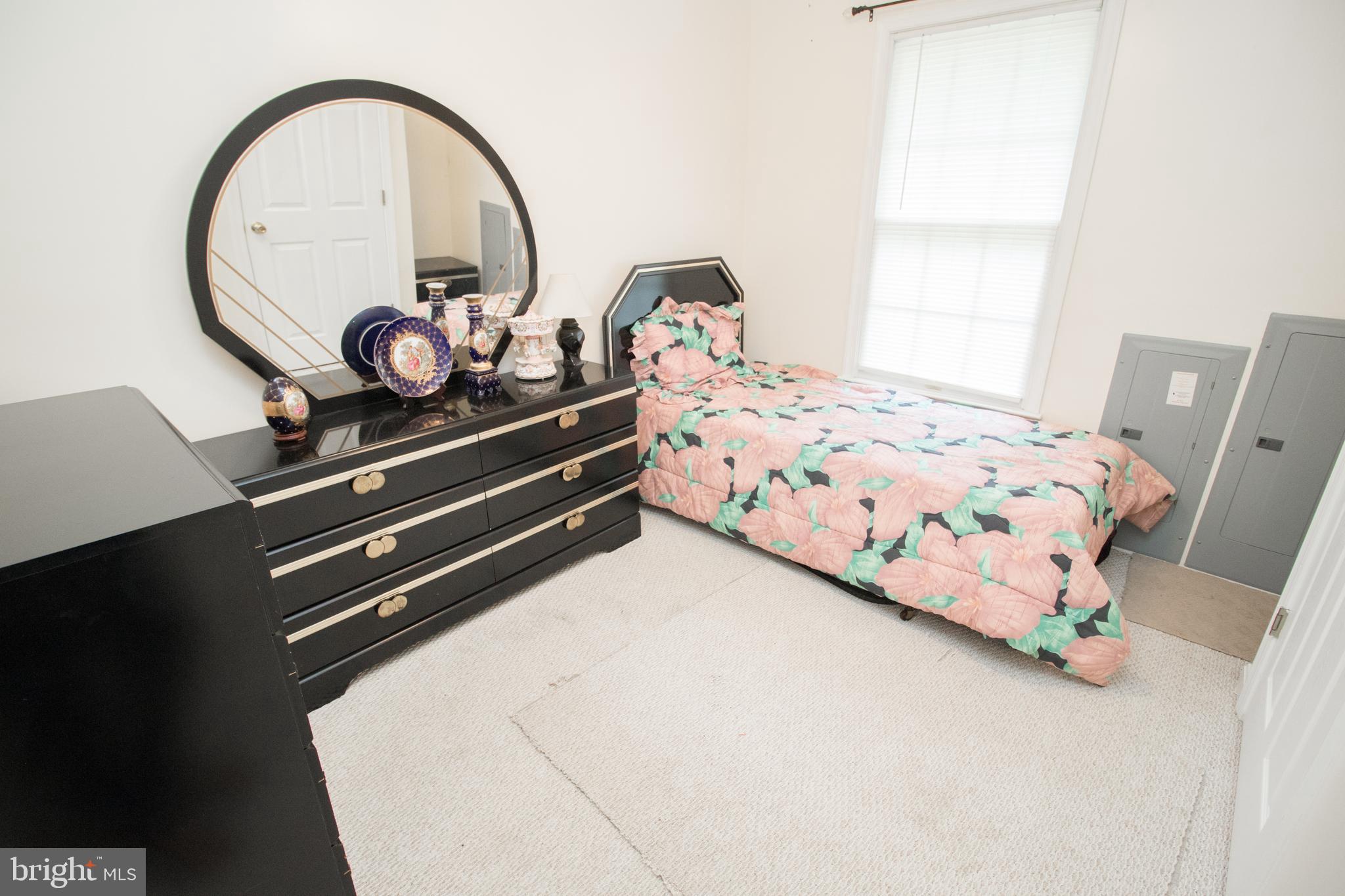 MALLARD CREEK - Residential