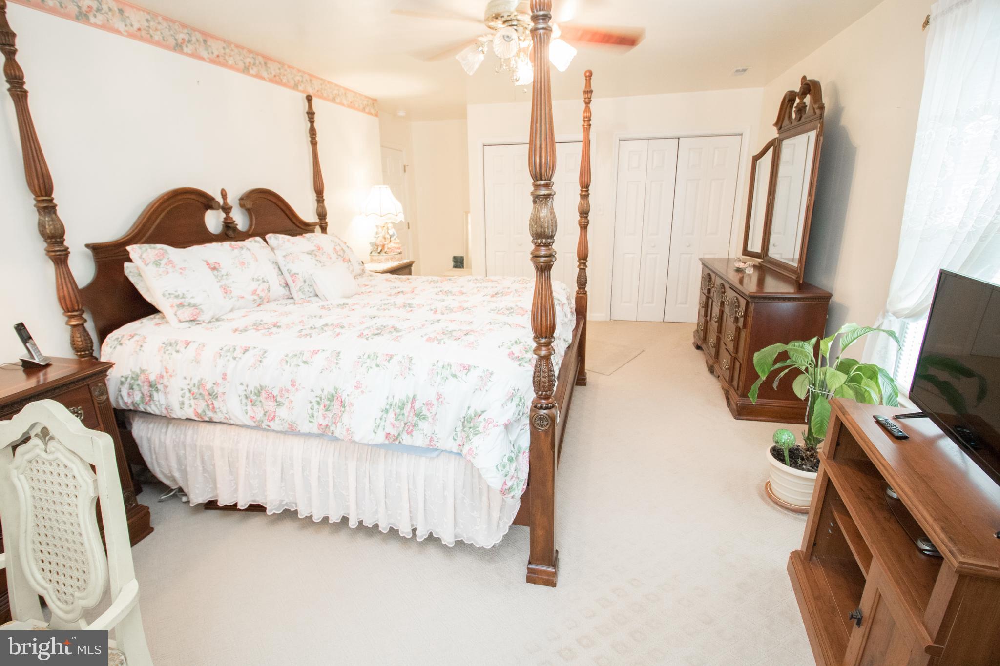 MALLARD CREEK - Residential