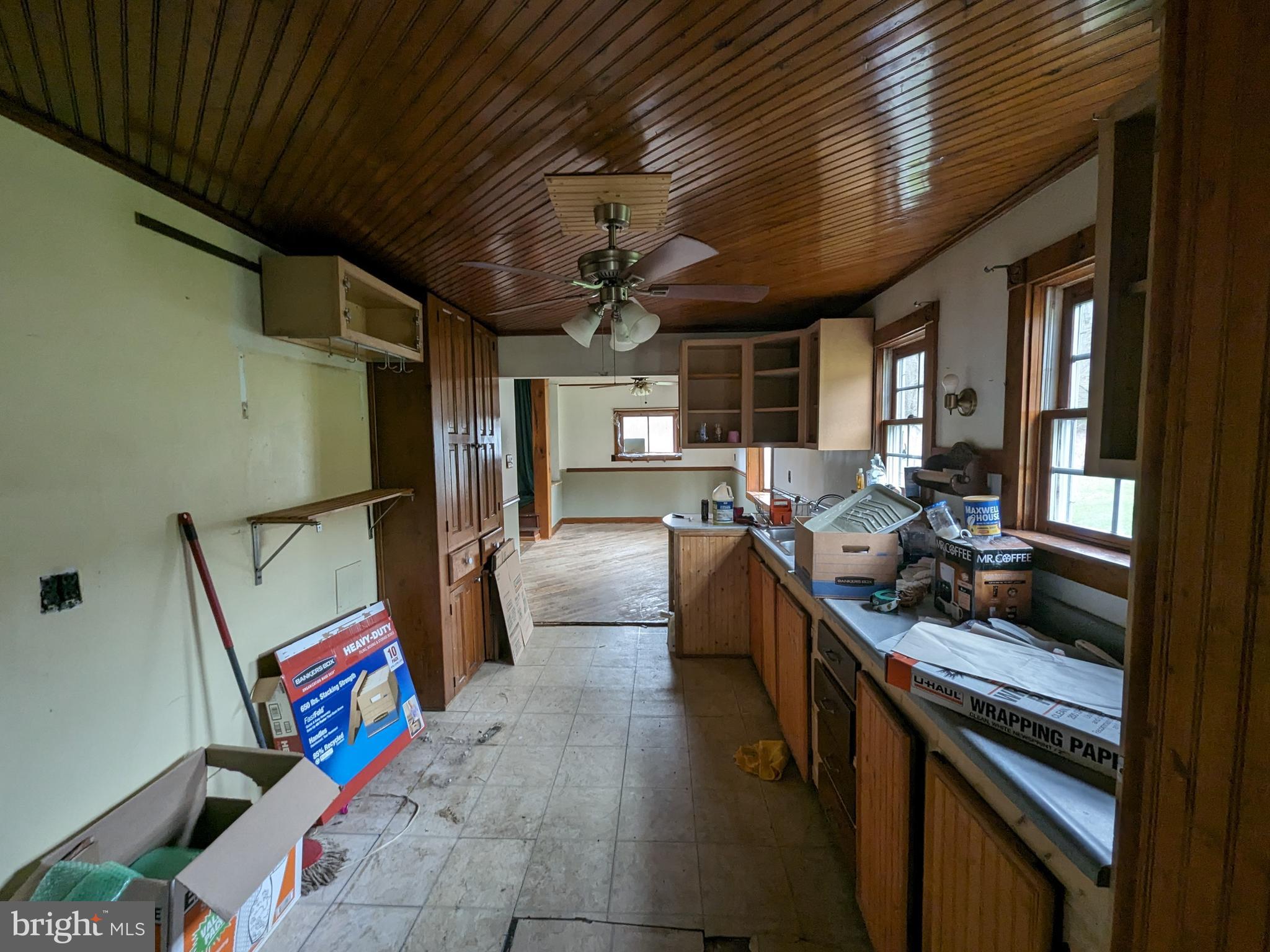 SINKING VALLEY - Residential