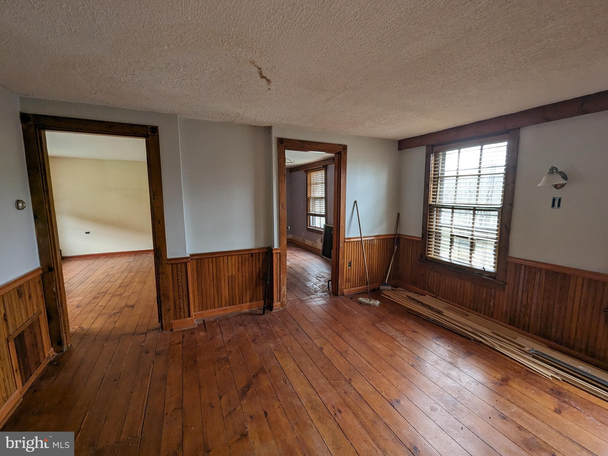 SINKING VALLEY - Residential