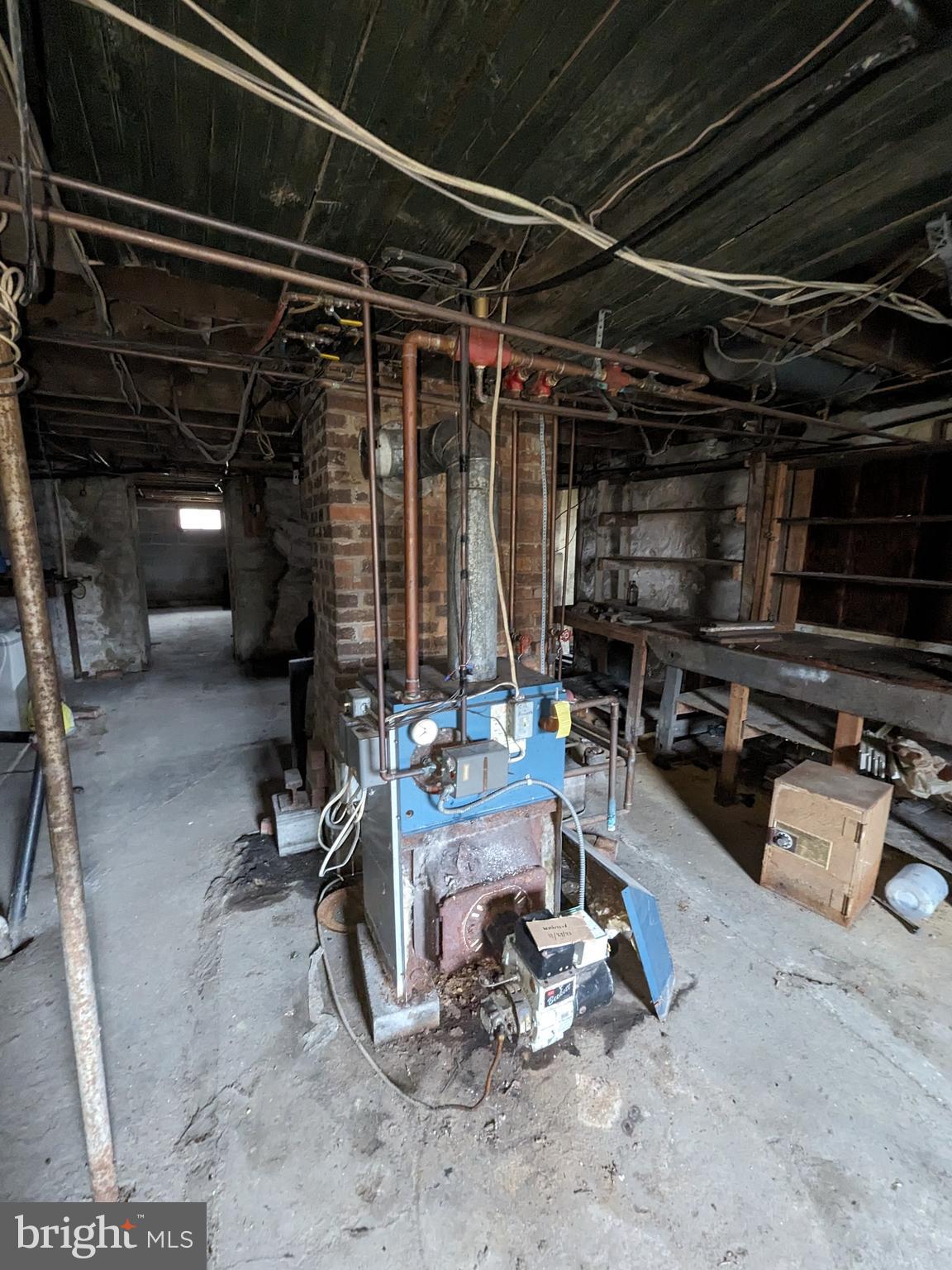 SINKING VALLEY - Residential