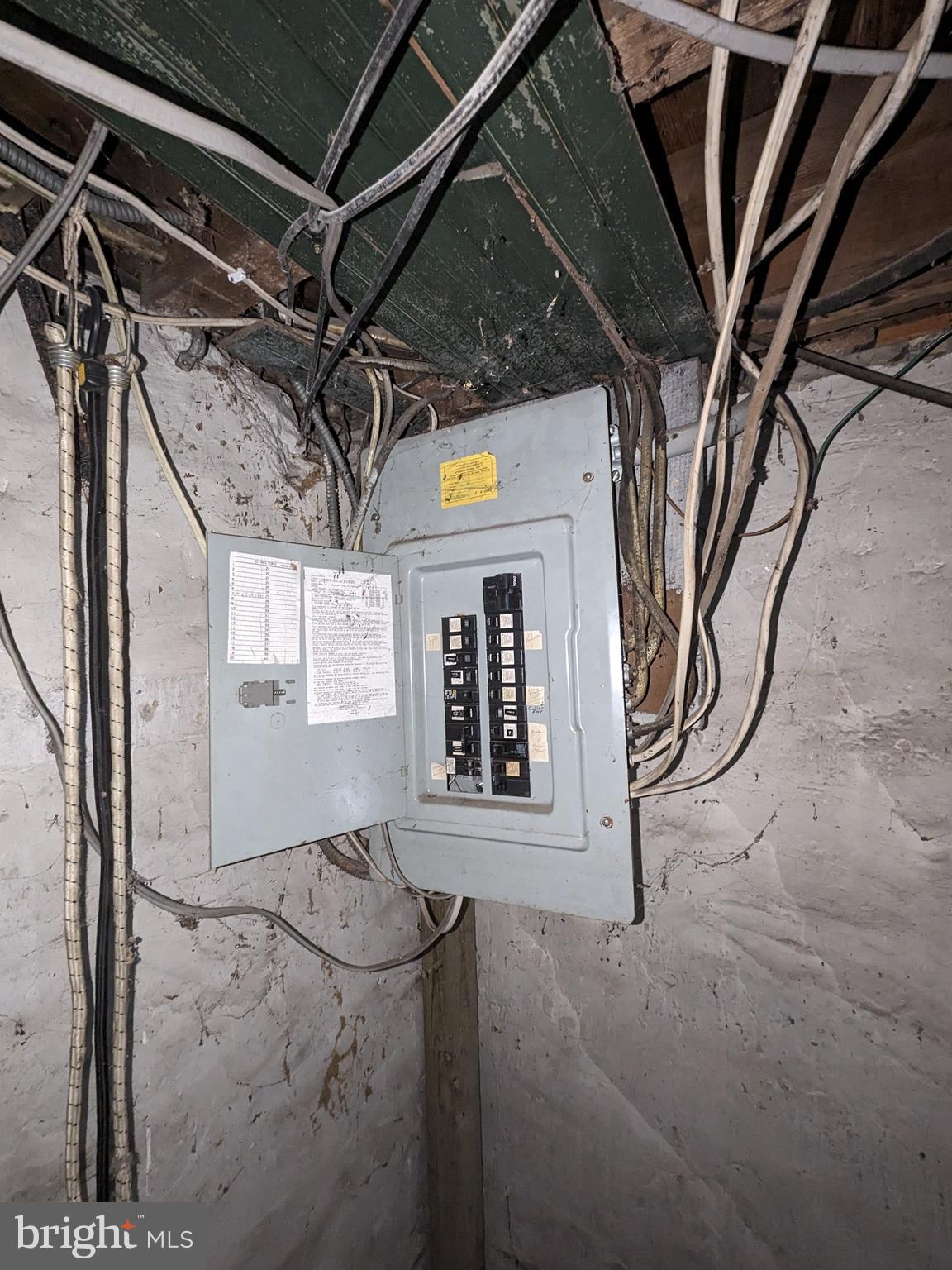 SINKING VALLEY - Residential