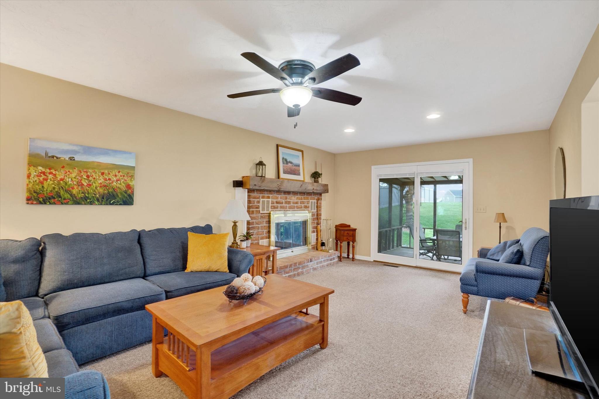 EAST MANCHESTER TWP. - Residential