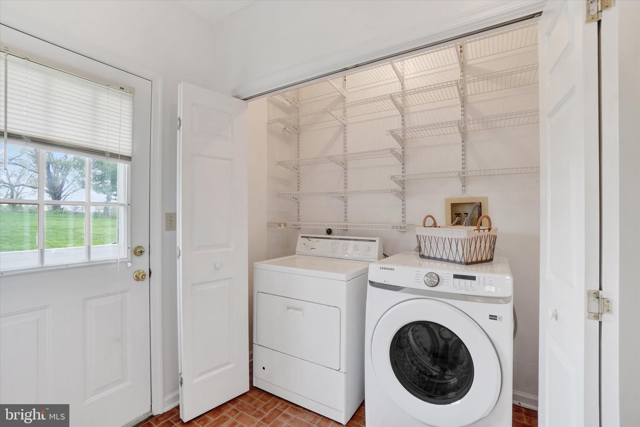 EAST MANCHESTER TWP. - Residential