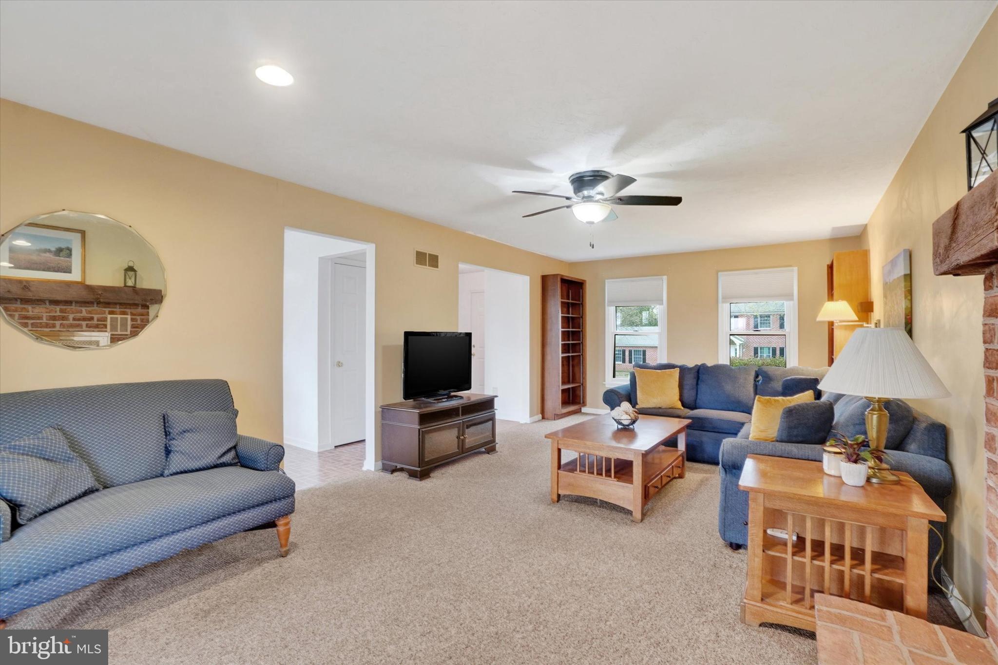 EAST MANCHESTER TWP. - Residential