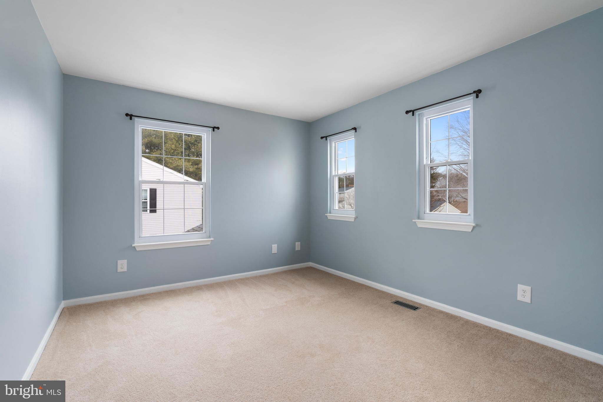 OAKS OF HARFORD - Residential