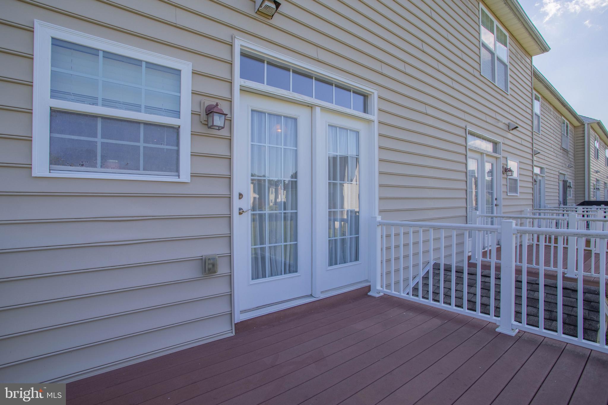 SIGNATURE TOWNS OF WILLOWBY - Residential