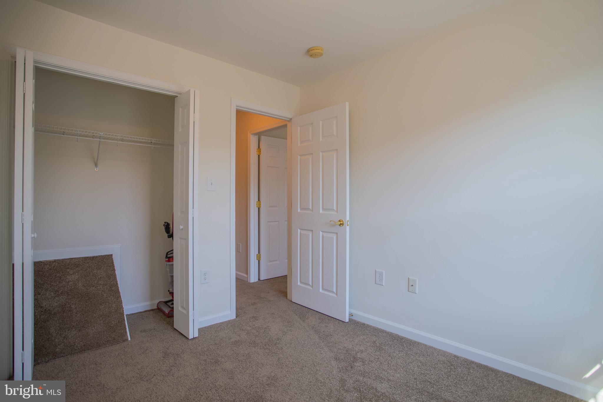 SIGNATURE TOWNS OF WILLOWBY - Residential