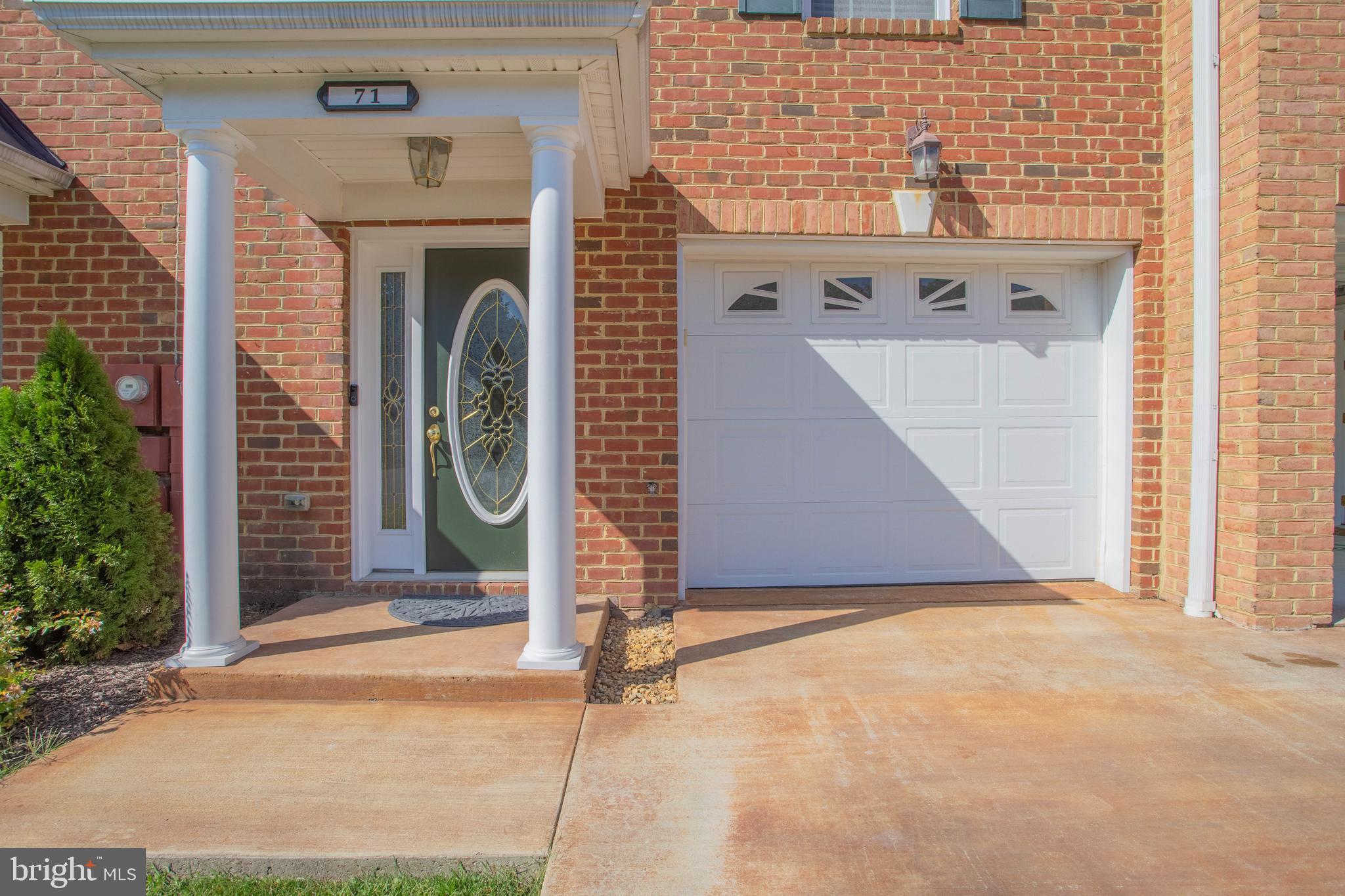 SIGNATURE TOWNS OF WILLOWBY - Residential