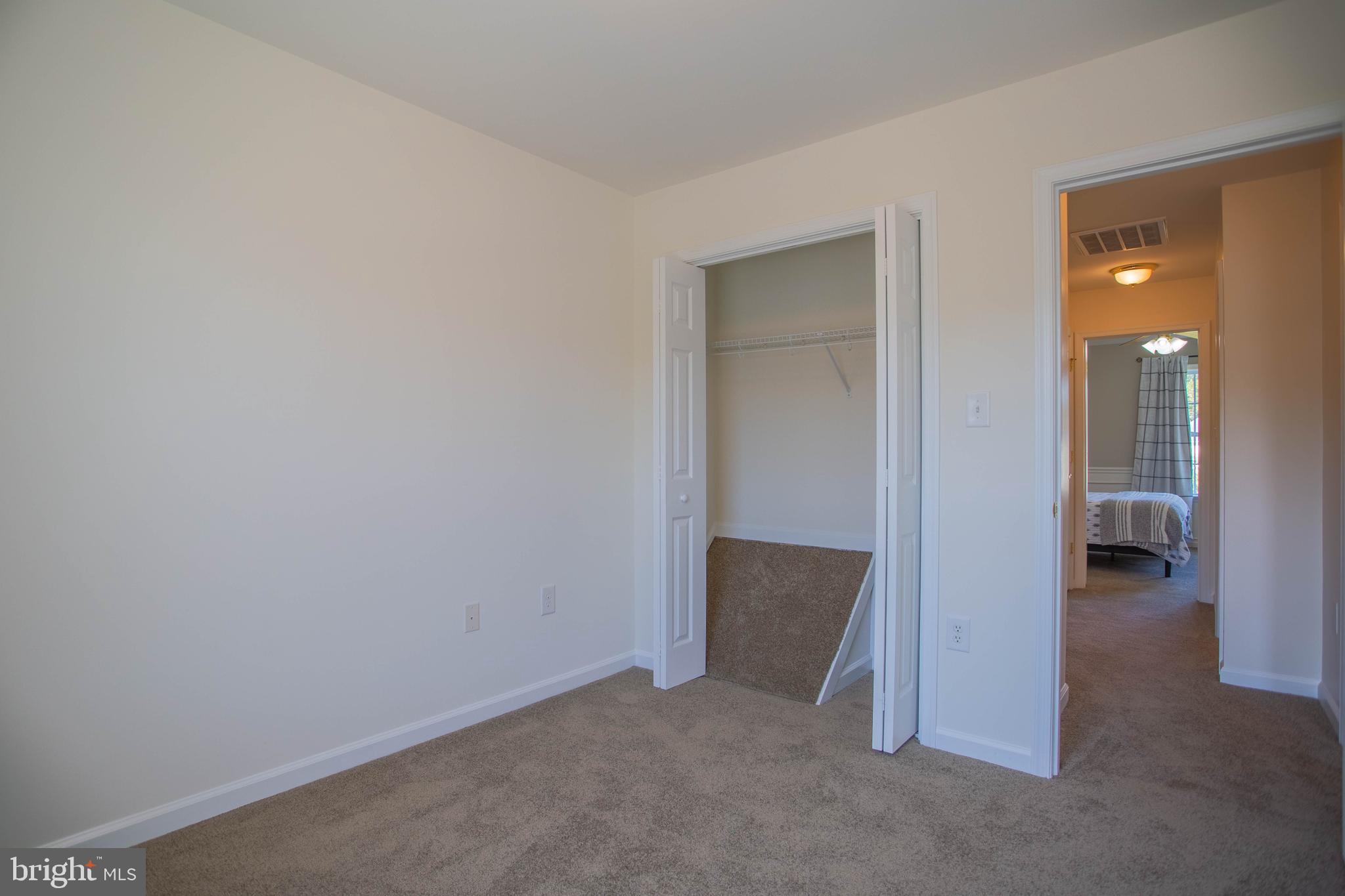 SIGNATURE TOWNS OF WILLOWBY - Residential