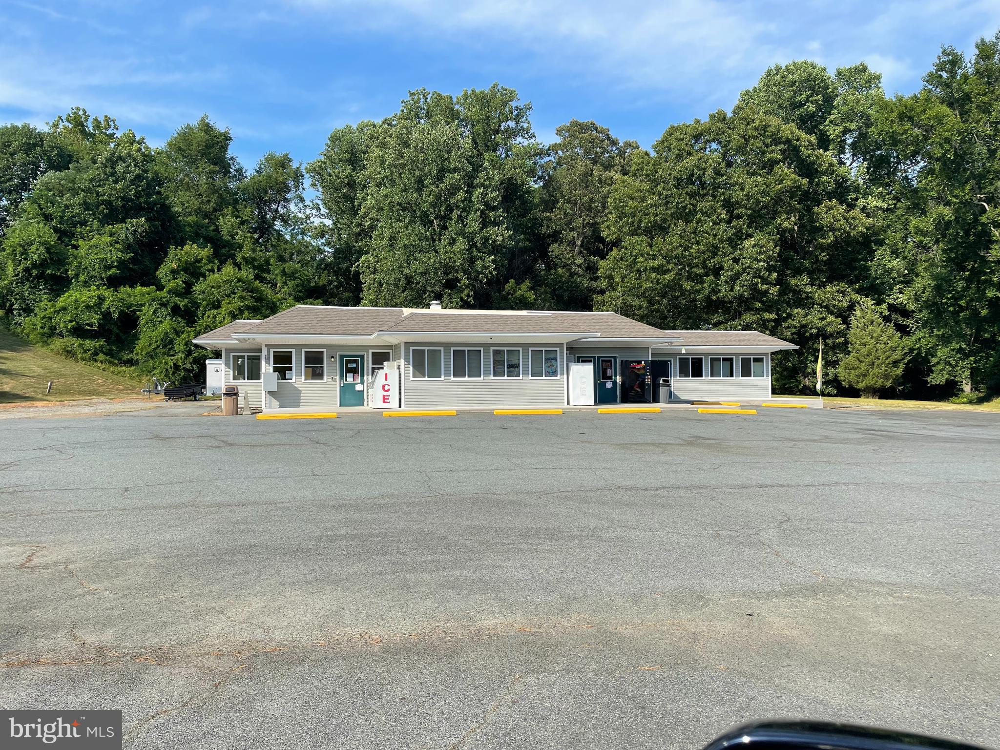 INDIAN ACRES - Residential