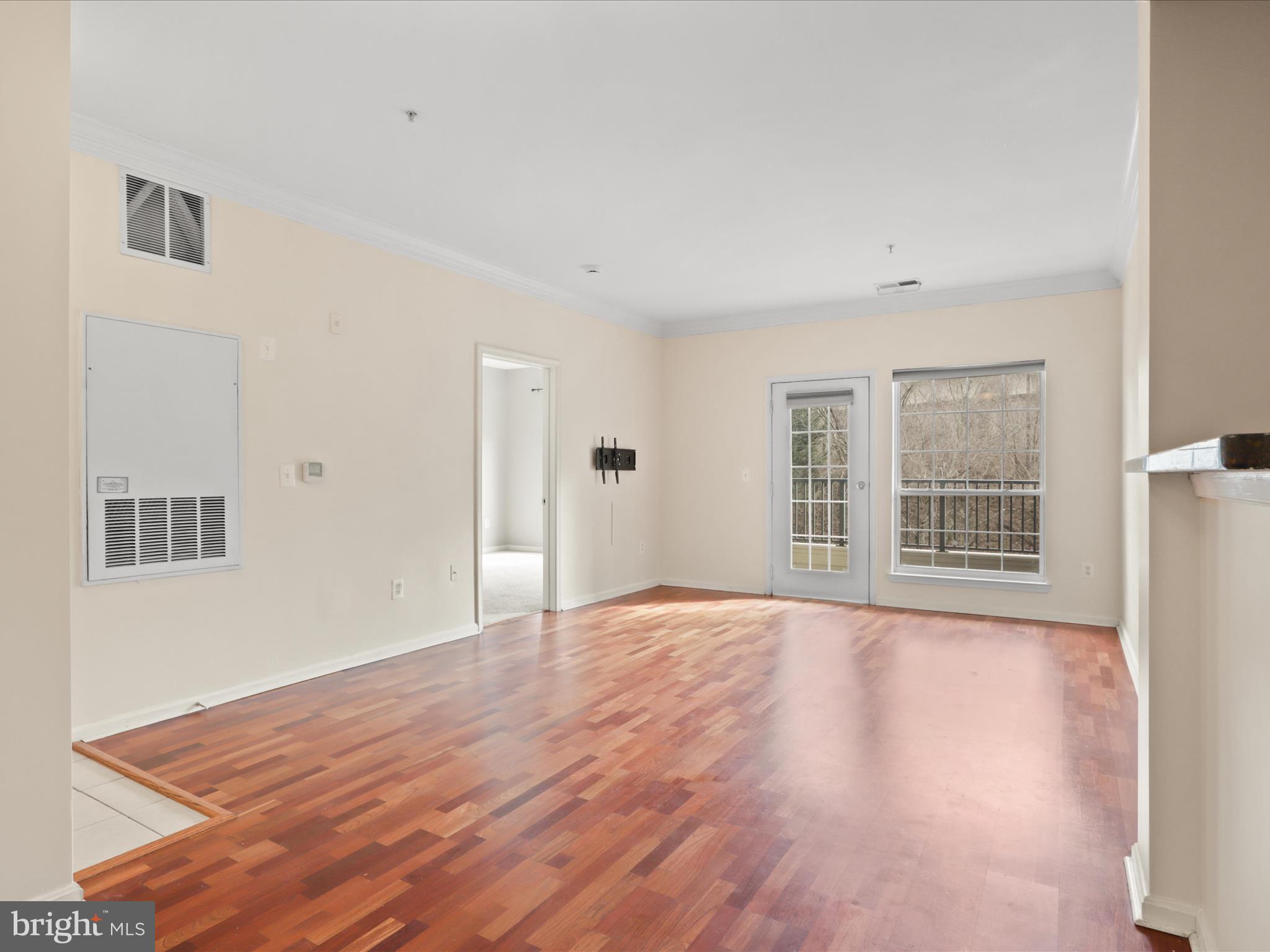 LANDMARK - Residential