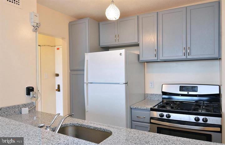 THE FORUM - Residential Lease