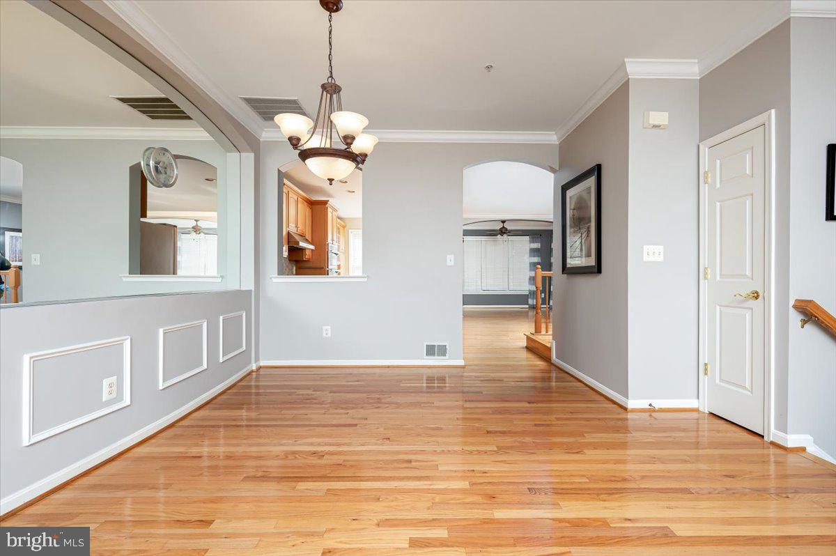 SOUTH RIVER COLONY - Residential