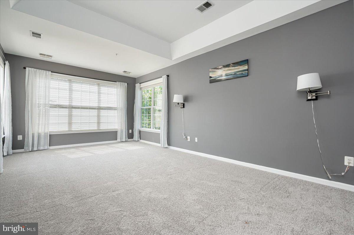 SOUTH RIVER COLONY - Residential