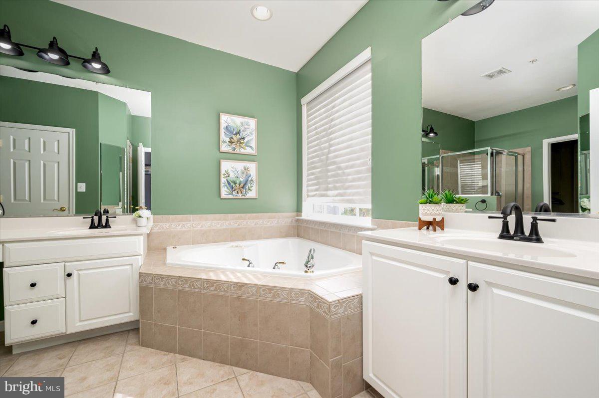 SOUTH RIVER COLONY - Residential