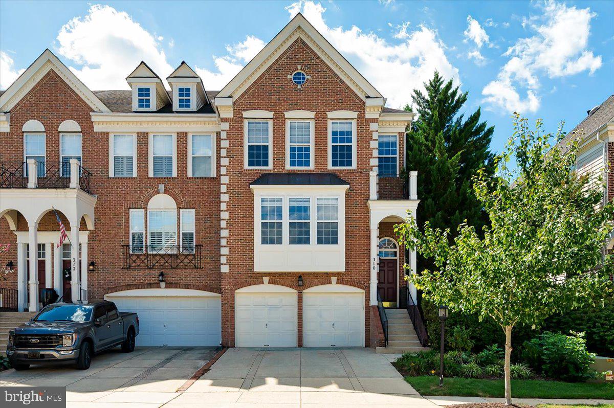 SOUTH RIVER COLONY - Residential