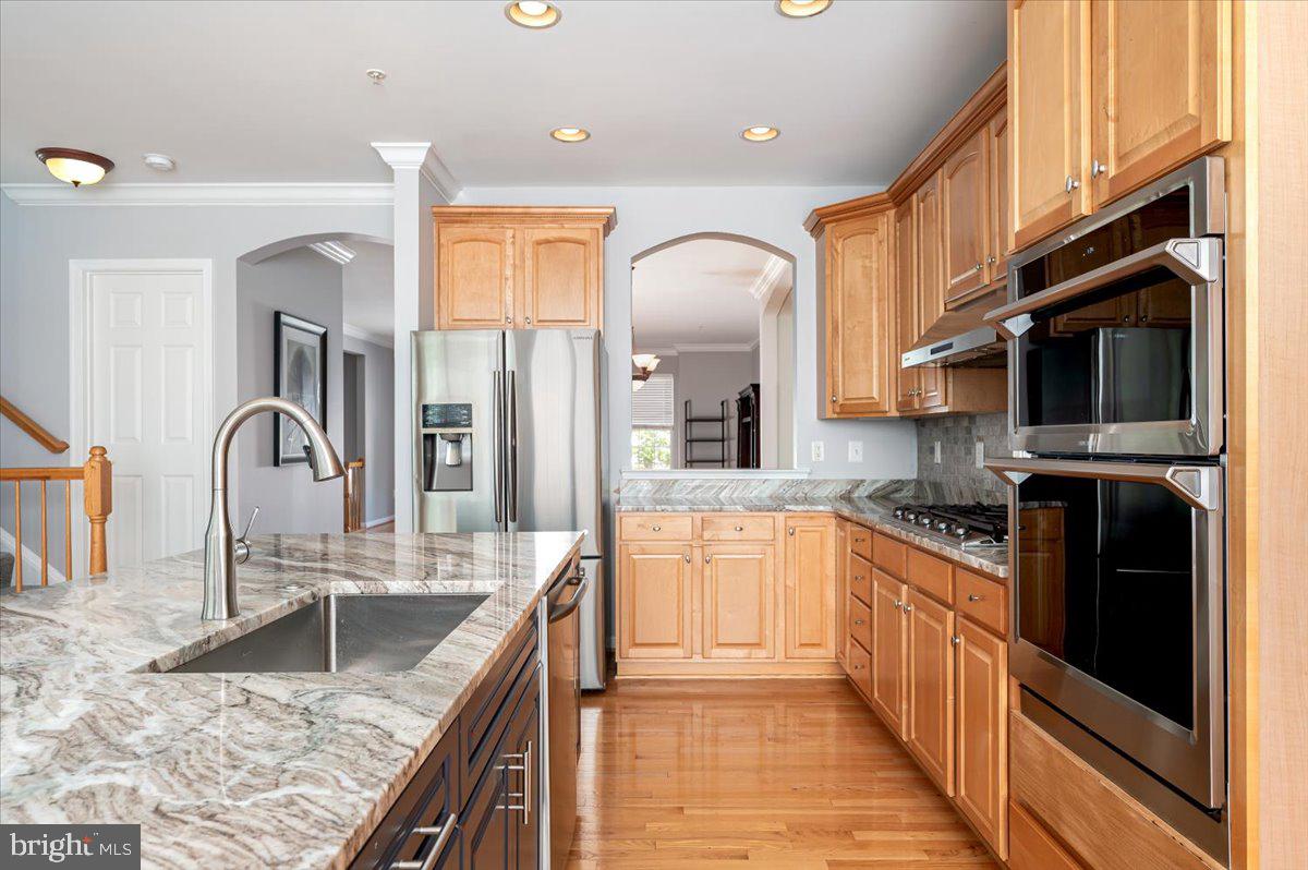 SOUTH RIVER COLONY - Residential