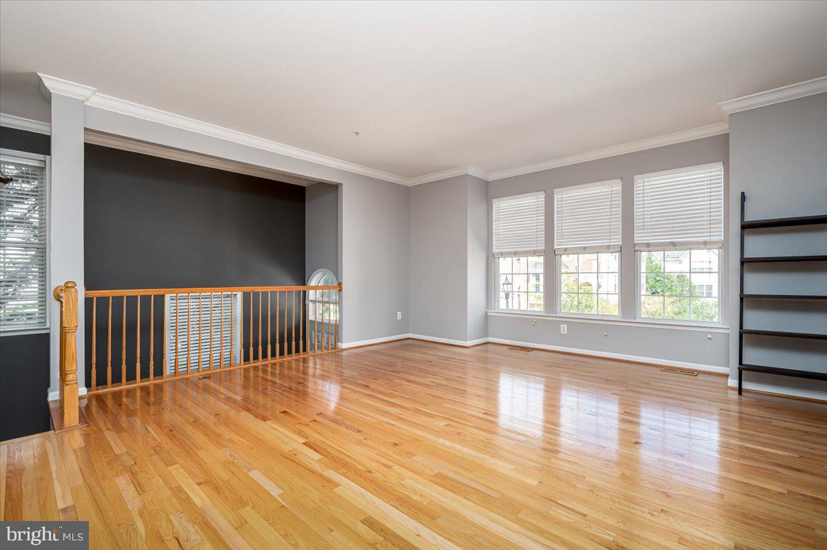 SOUTH RIVER COLONY - Residential