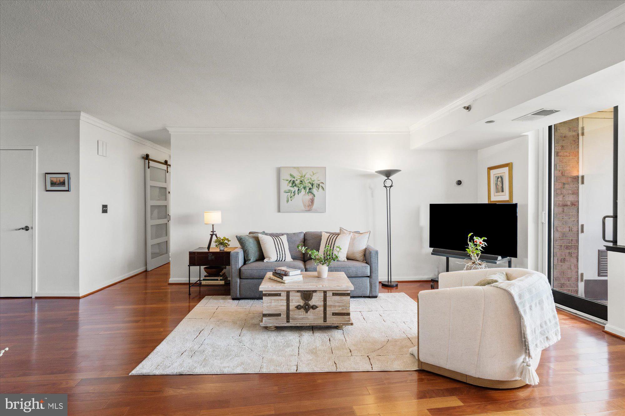 1805 CRYSTAL DRIVE 1011S