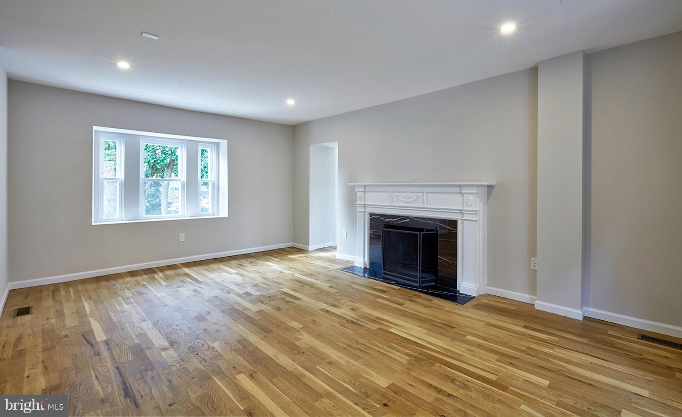 2211 N 51ST STREET