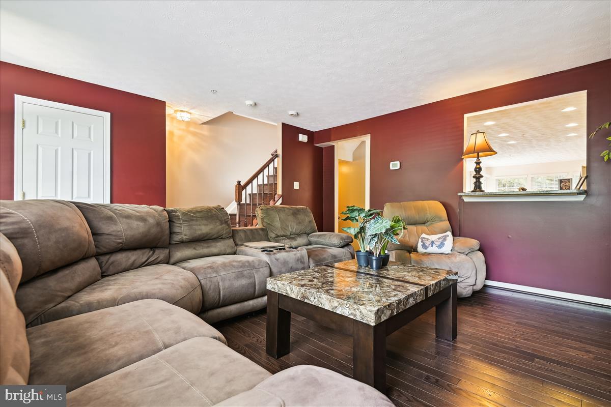 OWINGS MILLS NEWTOWN - Residential