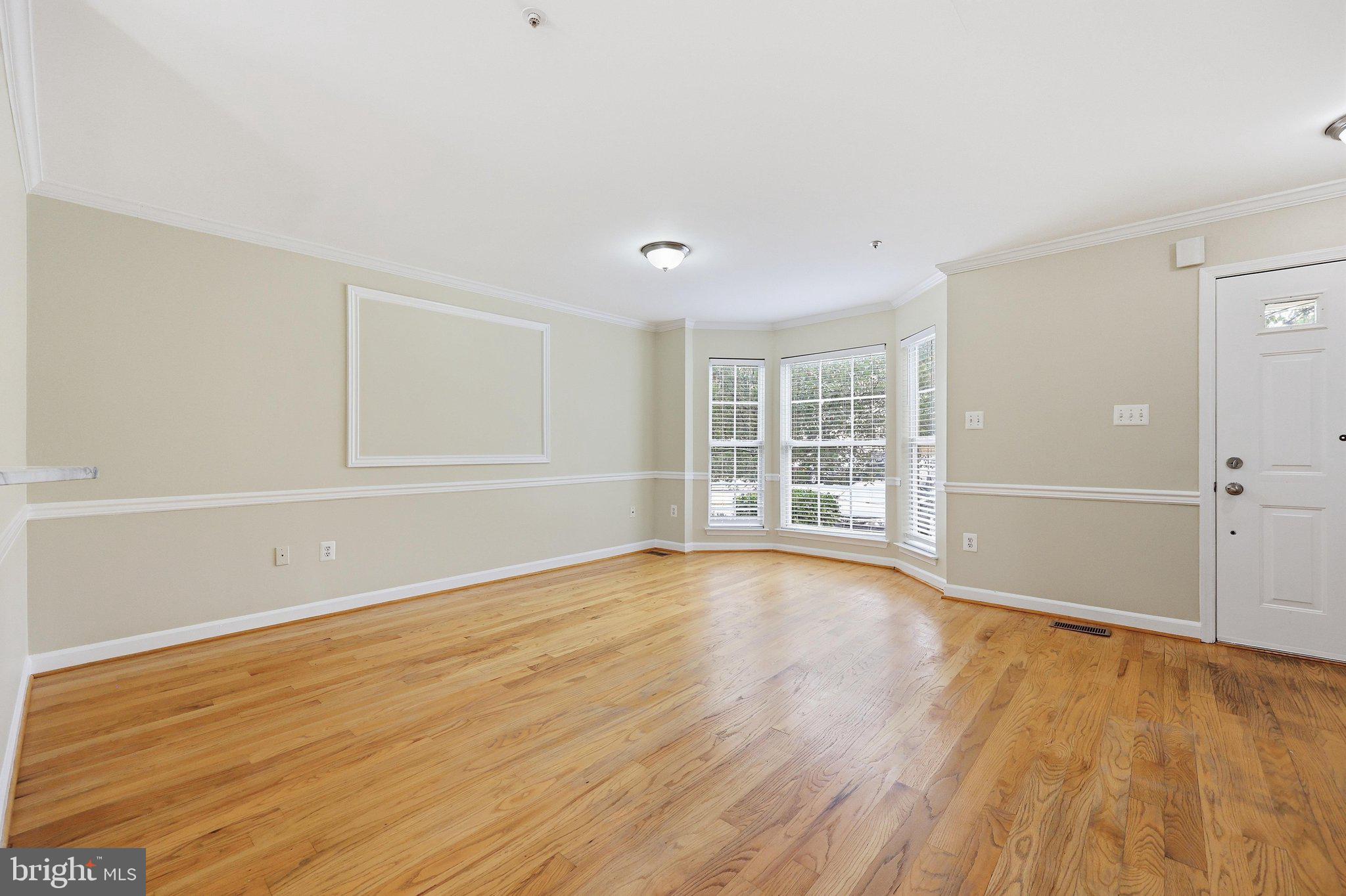 8850 BRIARCLIFF LANE