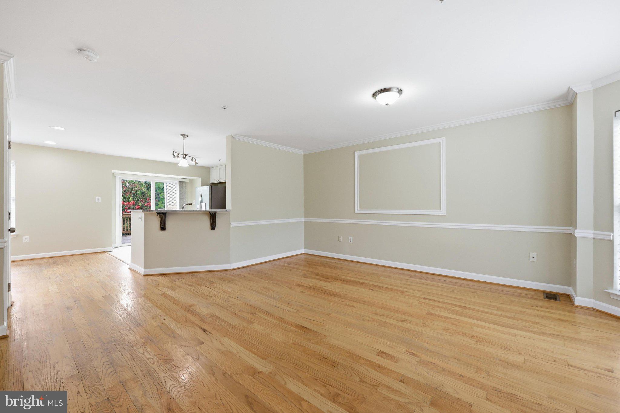8850 BRIARCLIFF LANE