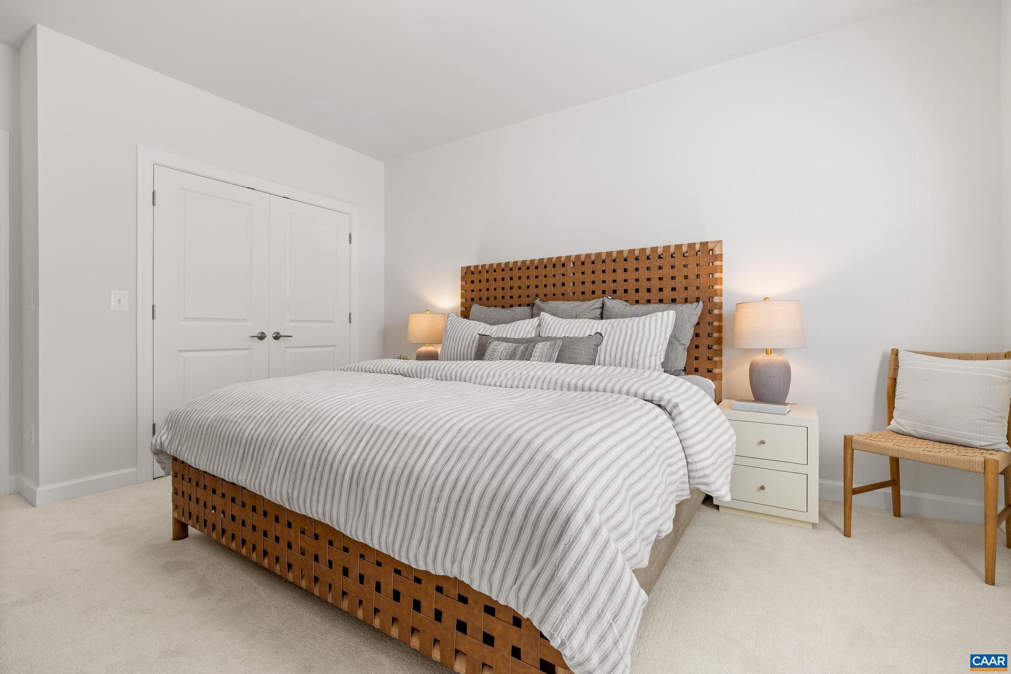 MEADOW BROOK - Residential