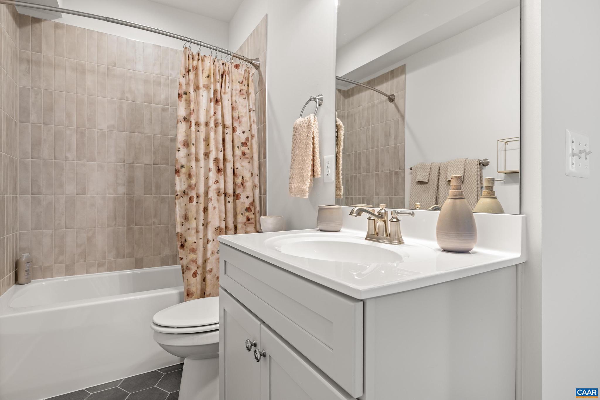 MEADOW BROOK - Residential