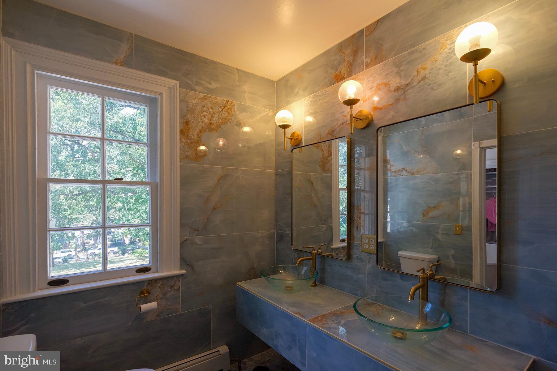 NORTH END - Residential