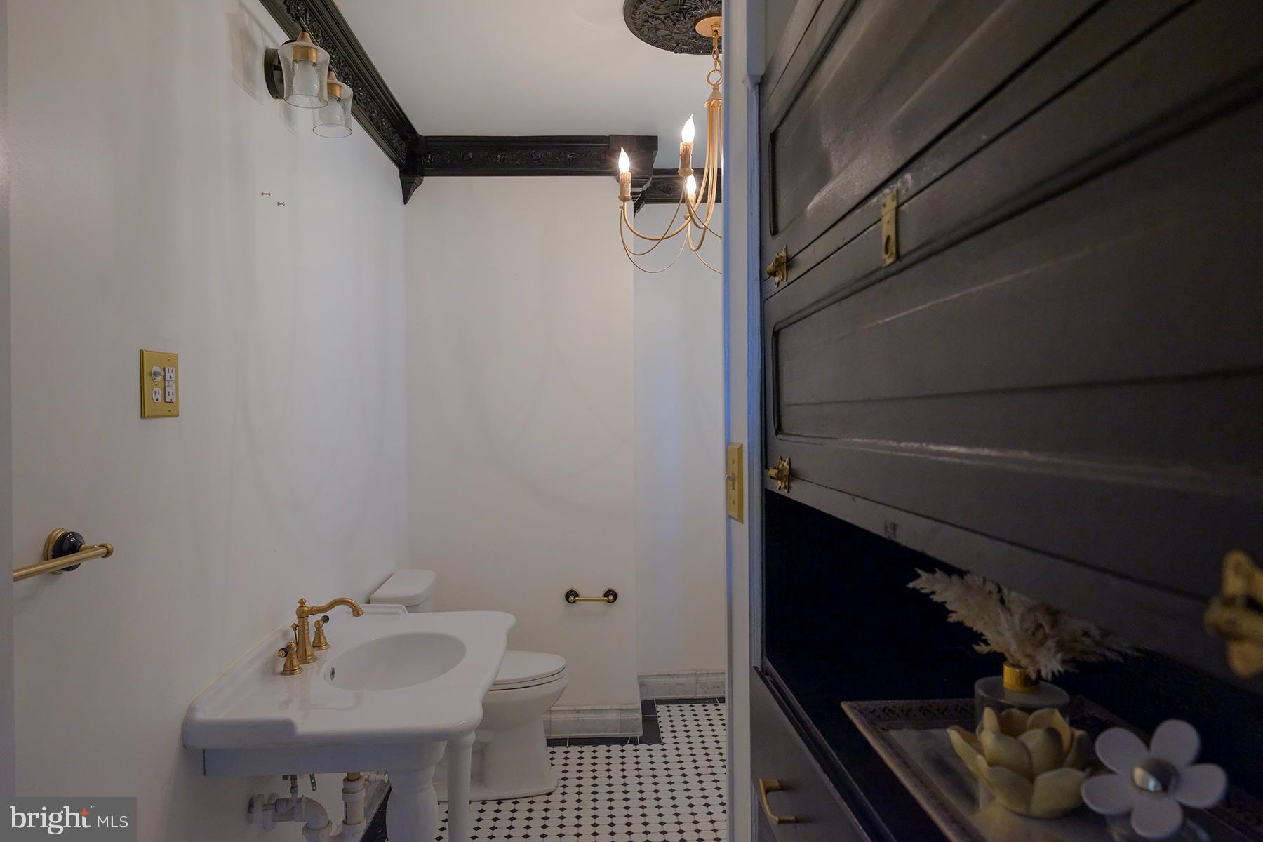 NORTH END - Residential