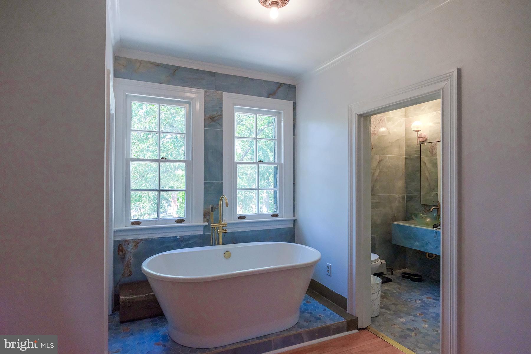 NORTH END - Residential