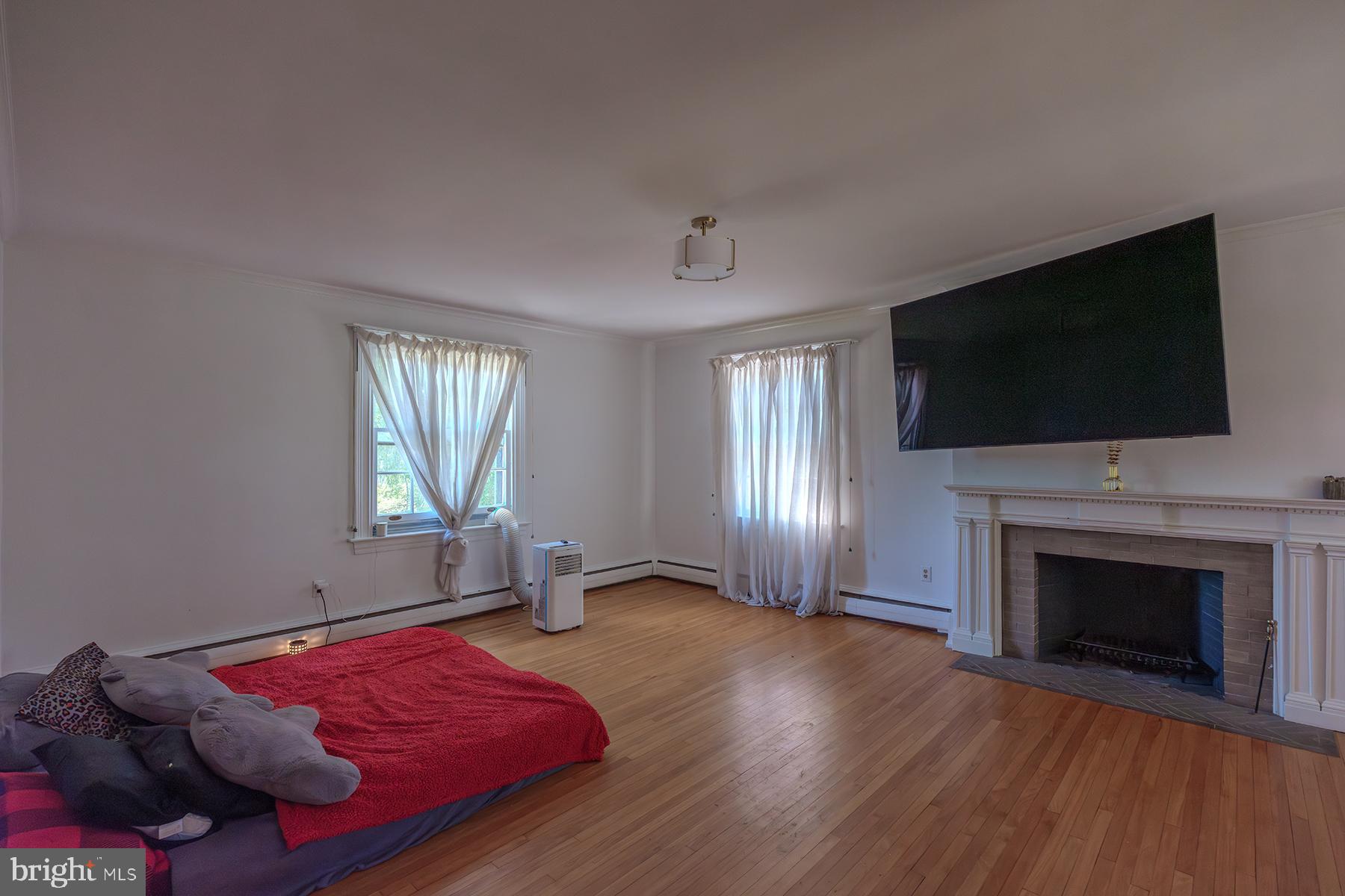 NORTH END - Residential