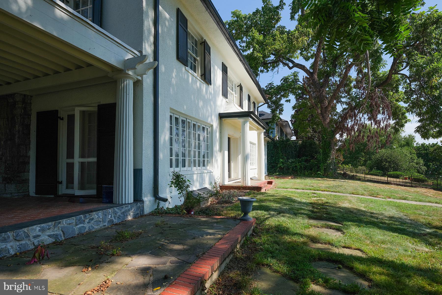 NORTH END - Residential